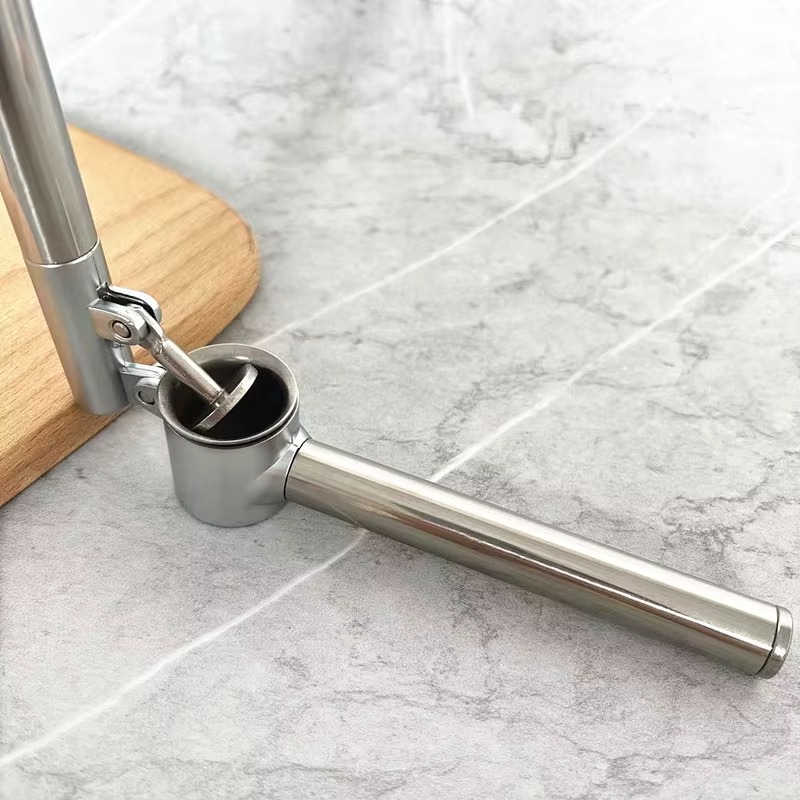 Hm5701 hot sale vegetable tools multifunctional zinc alloy garlic press ginger crusher manual ginger chopper garlic crusher pr