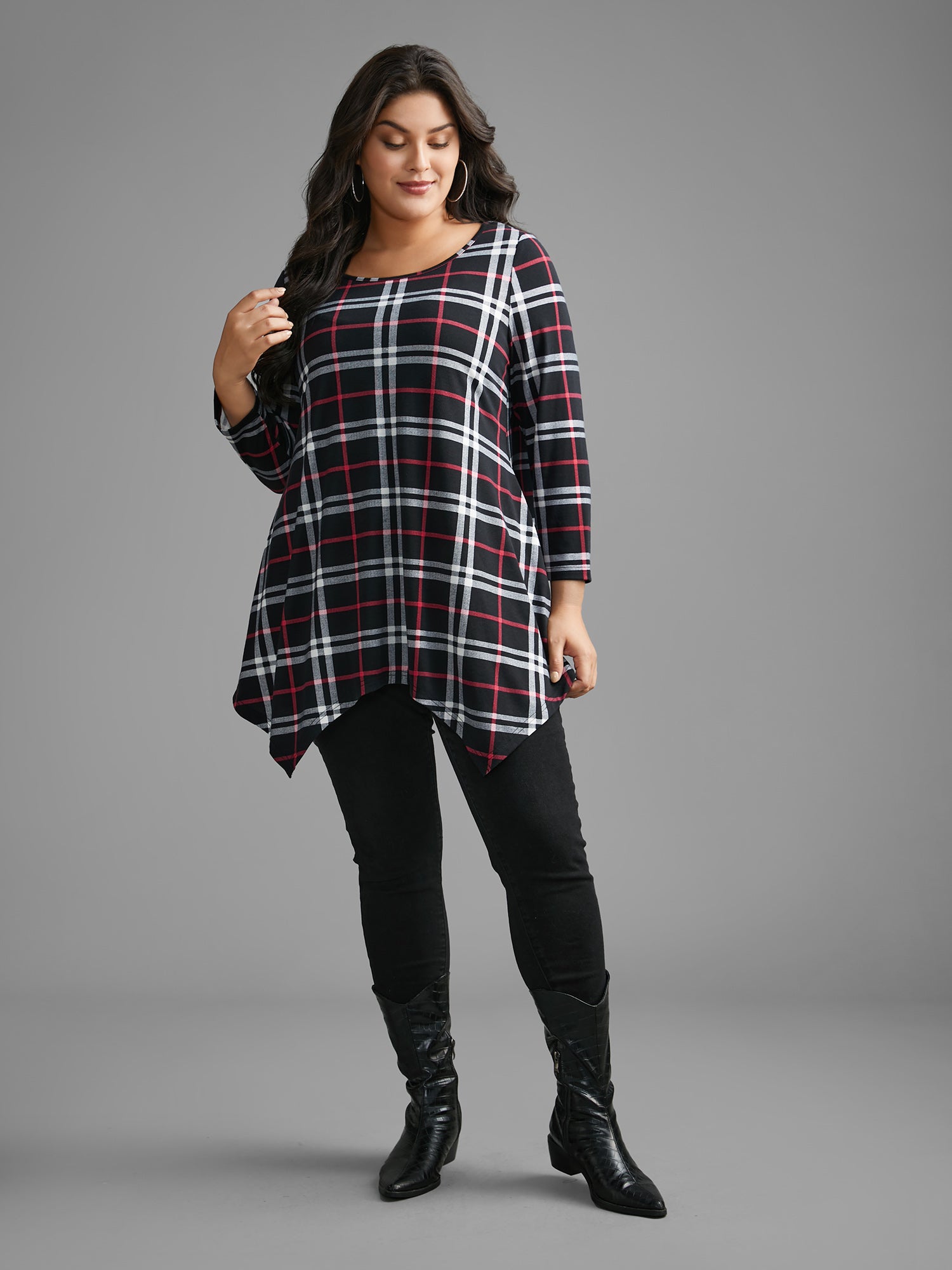 Plaid Asymmetrical Hem Pocket T-shirt