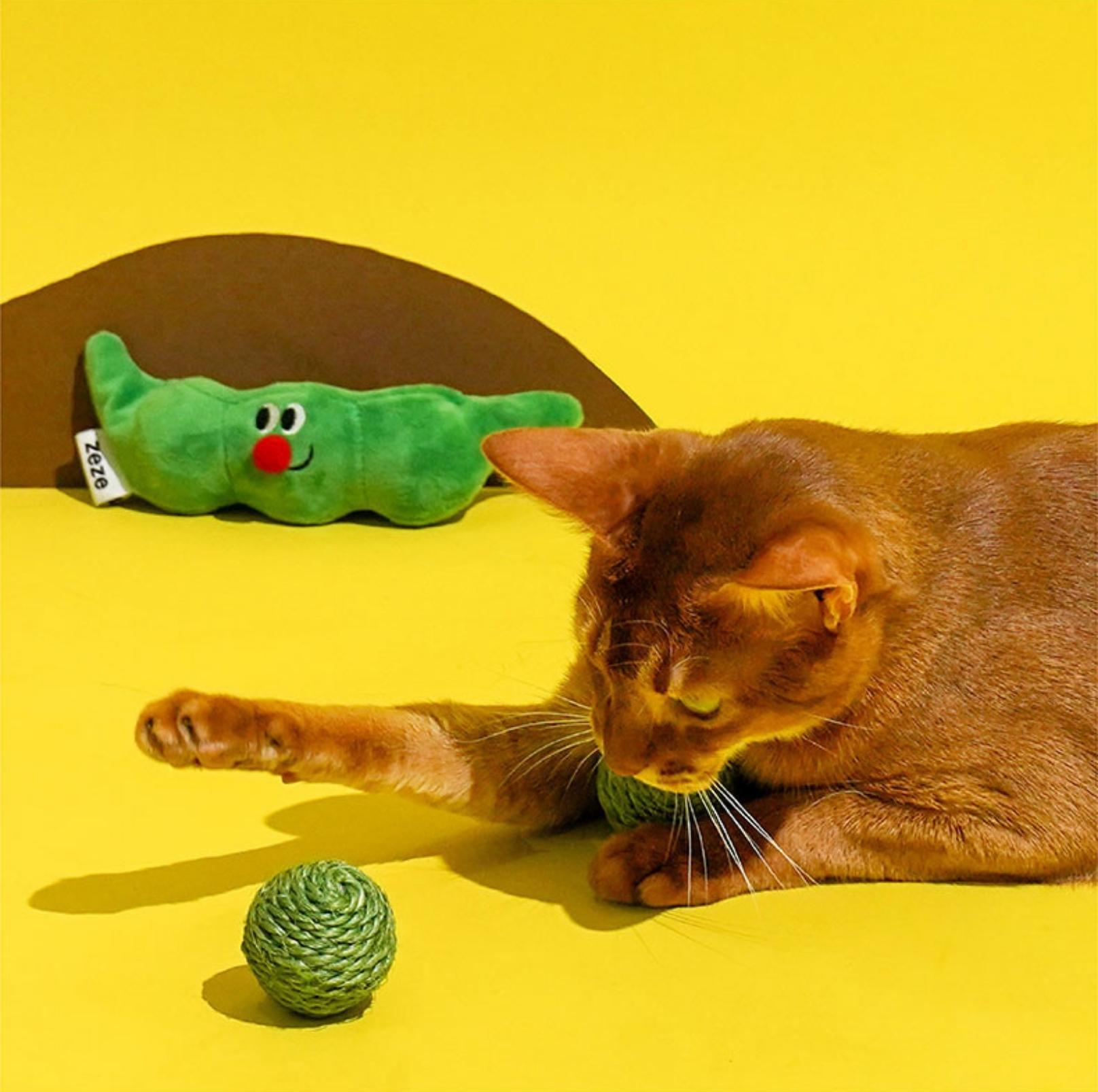 Green Bean With Sisal Ball Cat Toys