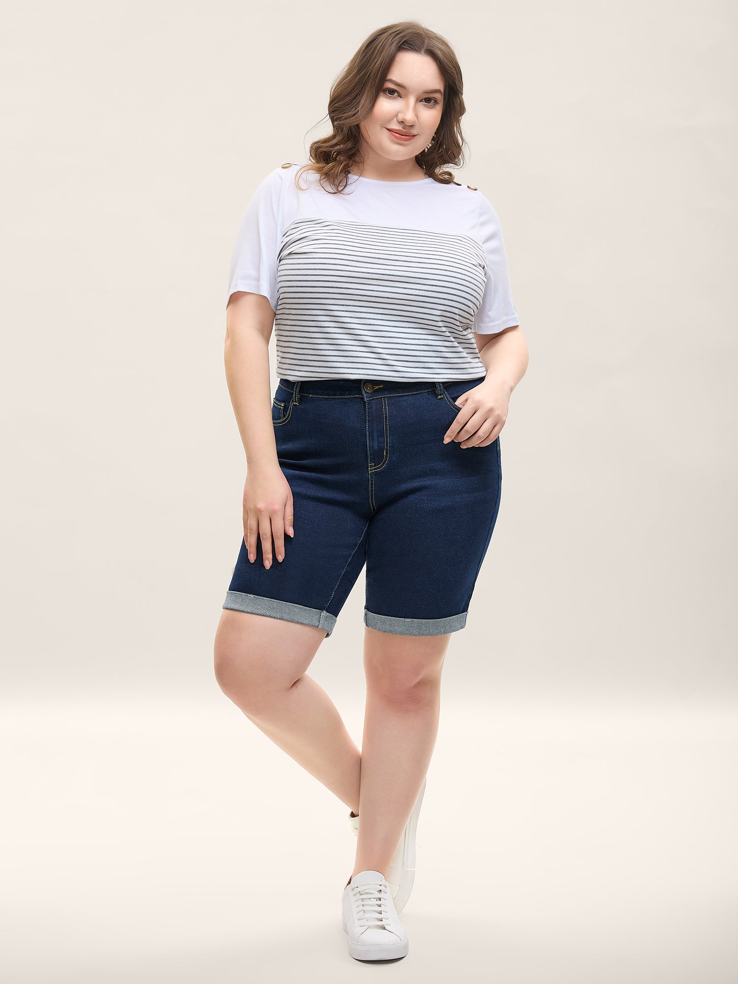 Stretchy Skinny-Fit Classic Denim Shorts