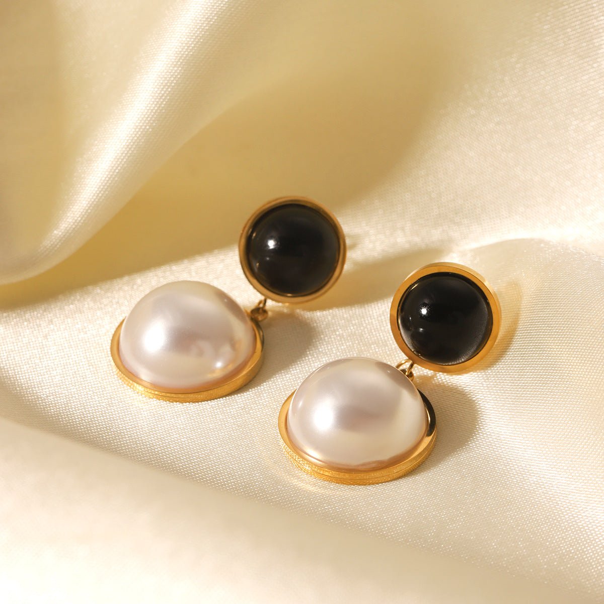 Retro Round Earrings Design Stainless Steel Inlaid Obsidian Earrings Half-Circle Pearl Earrings