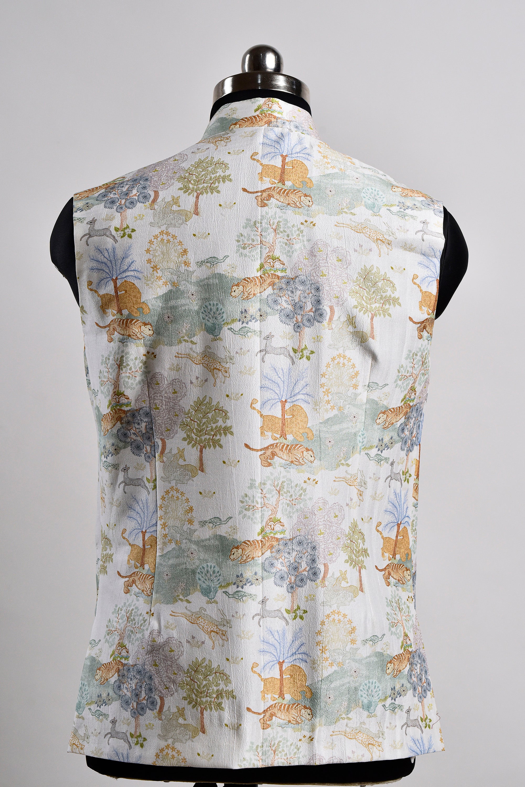 Tiger Crepe White Bandi