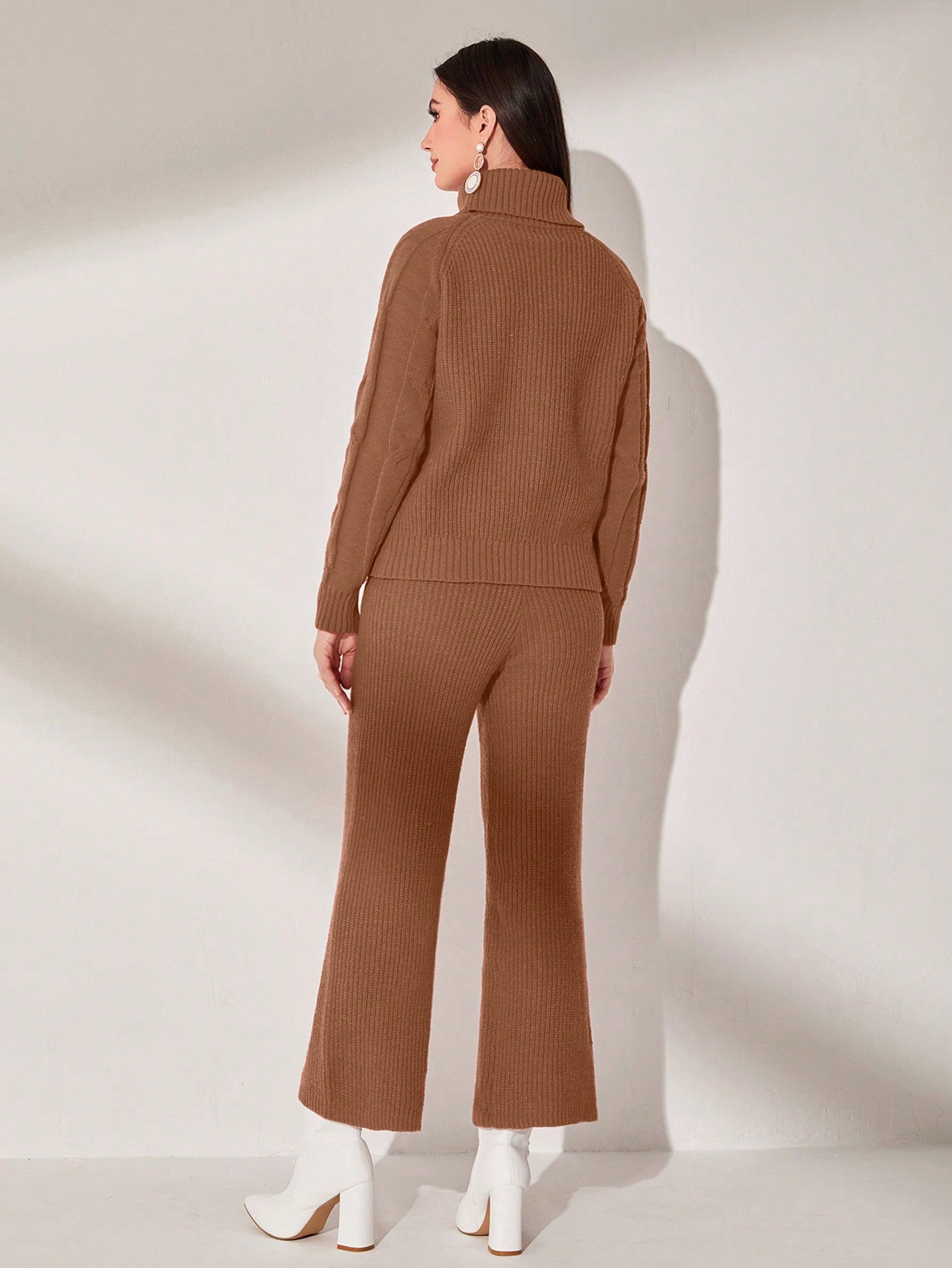 Cable Knit Raglan Sleeve Sweater & Knit Pants