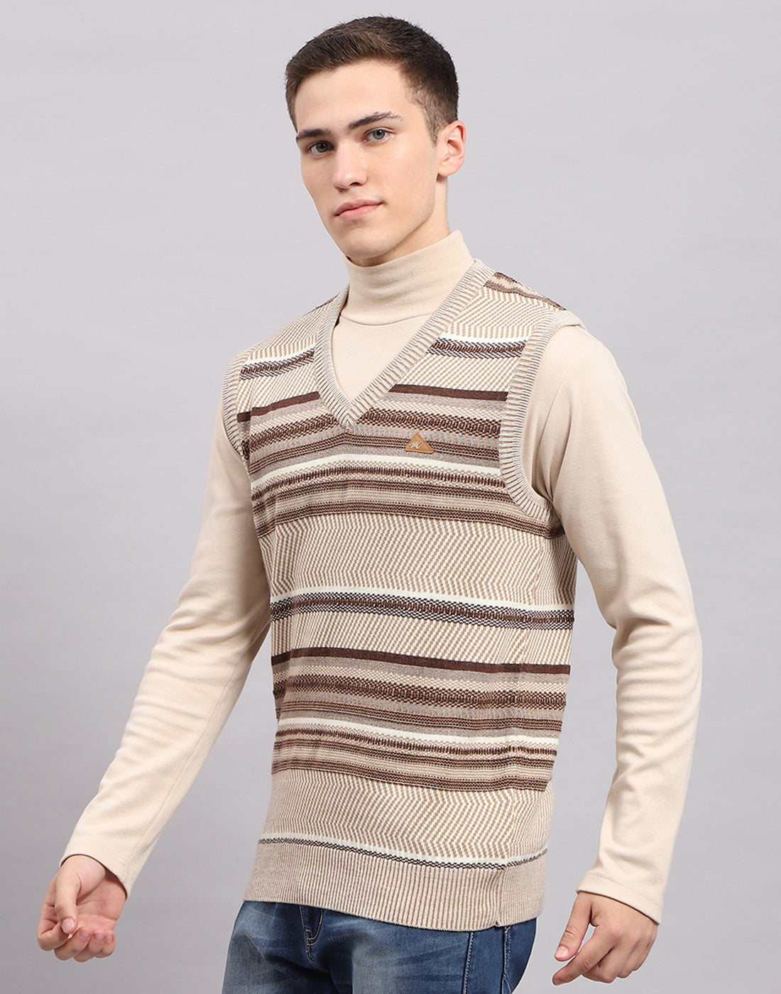 Men Beige Stripe V Neck Sleeveless Sweater