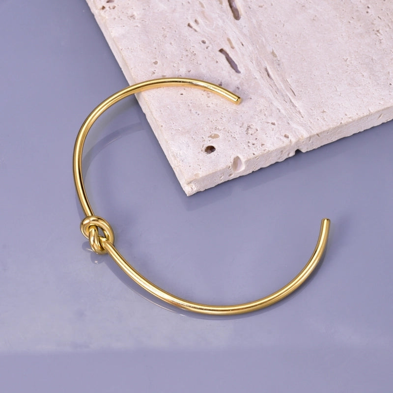 Vintage Style Round 304 Stainless Steel Titanium Steel 18K Gold Plated Bangle In Bulk