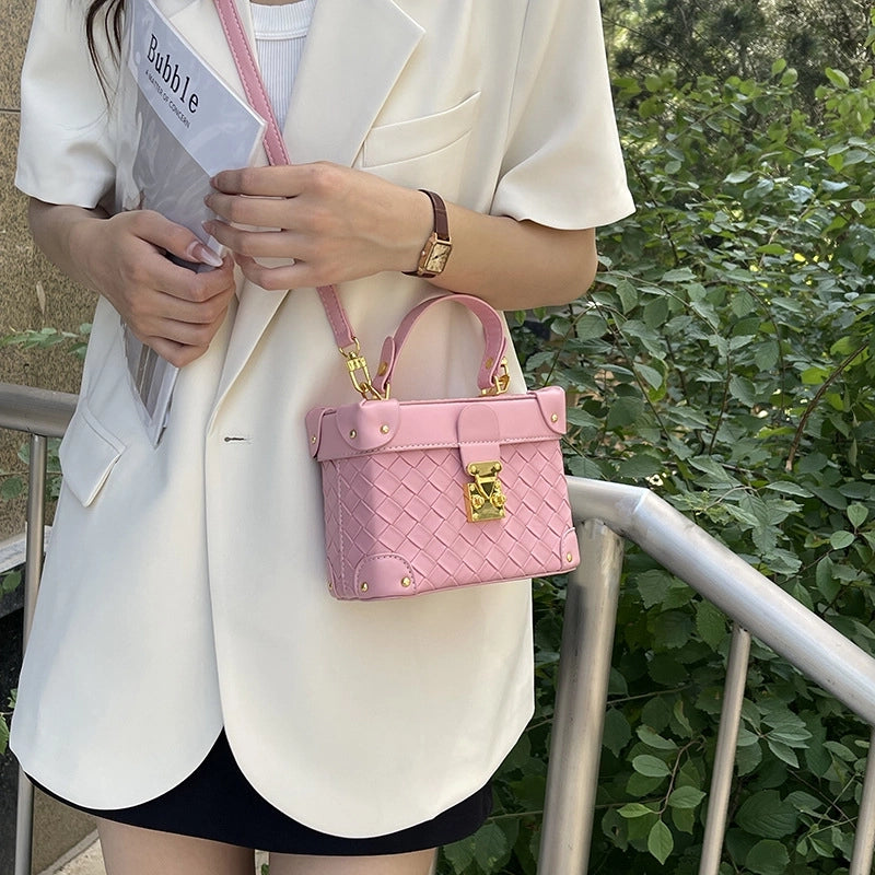 Women's Medium Pu Leather Solid Color Streetwear Square Lock Clasp Crossbody Bag