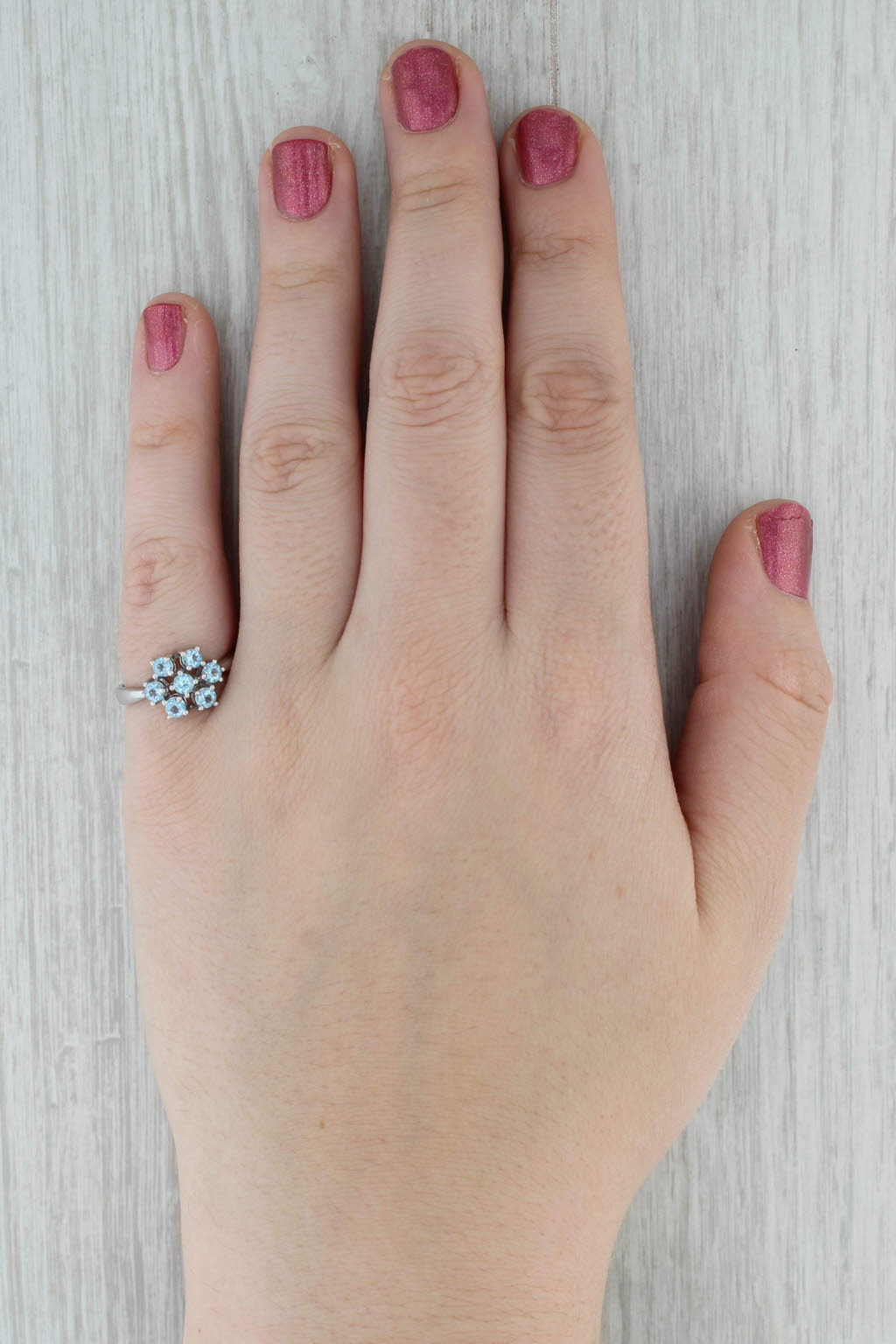 0.96ctw Blue Topaz Cluster Ring 10k White Gold Size 7.25