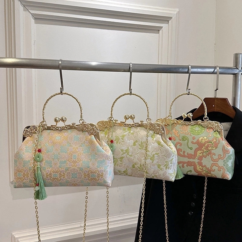 Women's Medium Pu Leather Flower Elegant Classic Style Sewing Thread Shell Clasp Frame Crossbody Bag