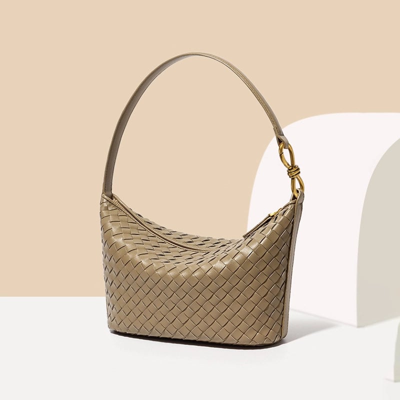 Women's Medium Pu Leather Solid Color Vintage Style Classic Style Dumpling Shape Zipper Straw Bag