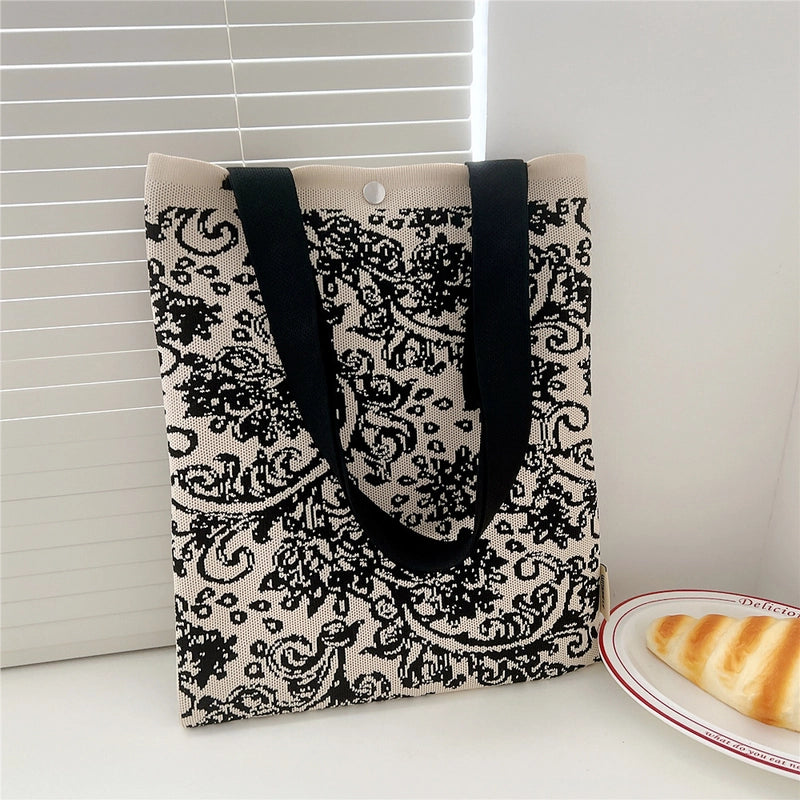 Women's Medium Knit Cartoon Flower Cute Square Lock Clasp Underarm Bag