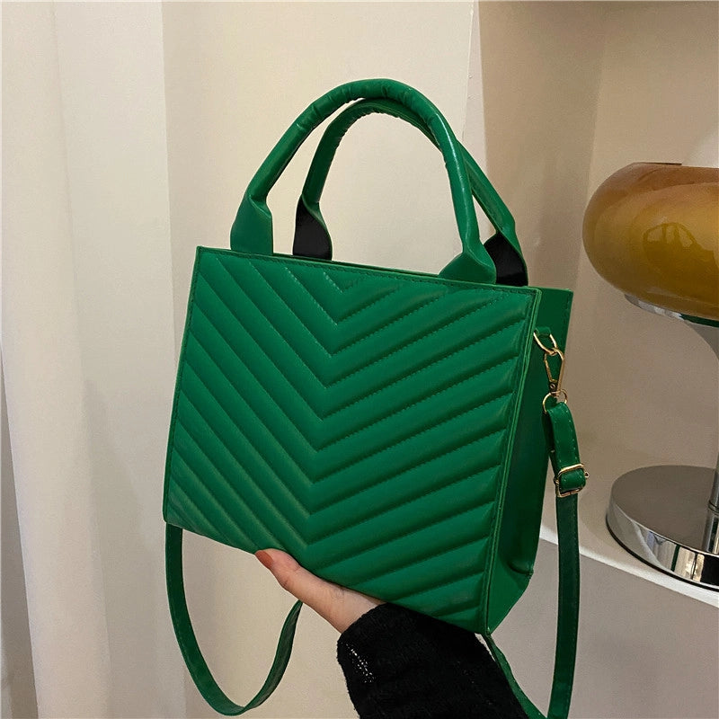 Women's Pu Leather Solid Color Classic Style Sewing Thread Square Zipper Crossbody Bag