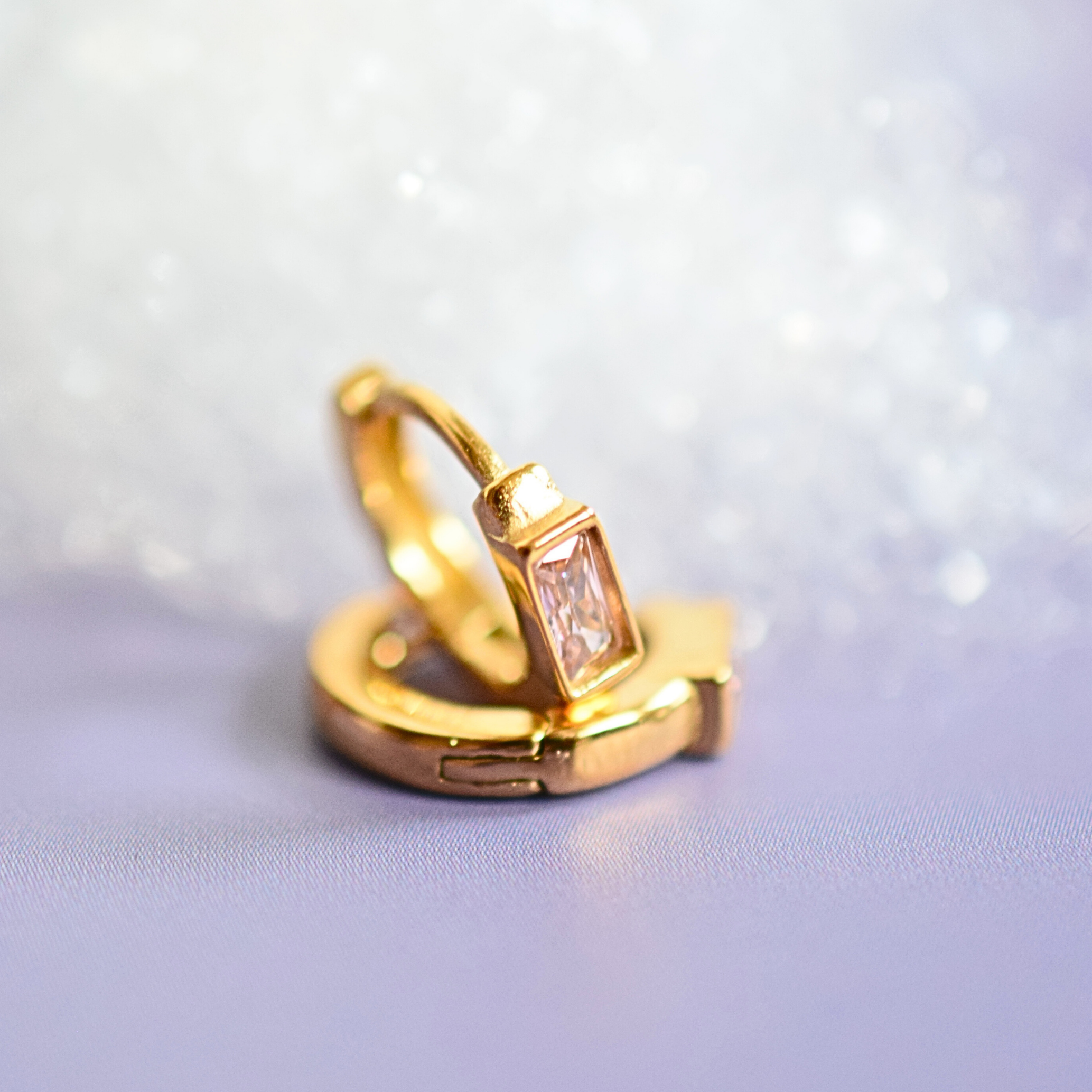 6mm baguette diamond style hoops - Gold