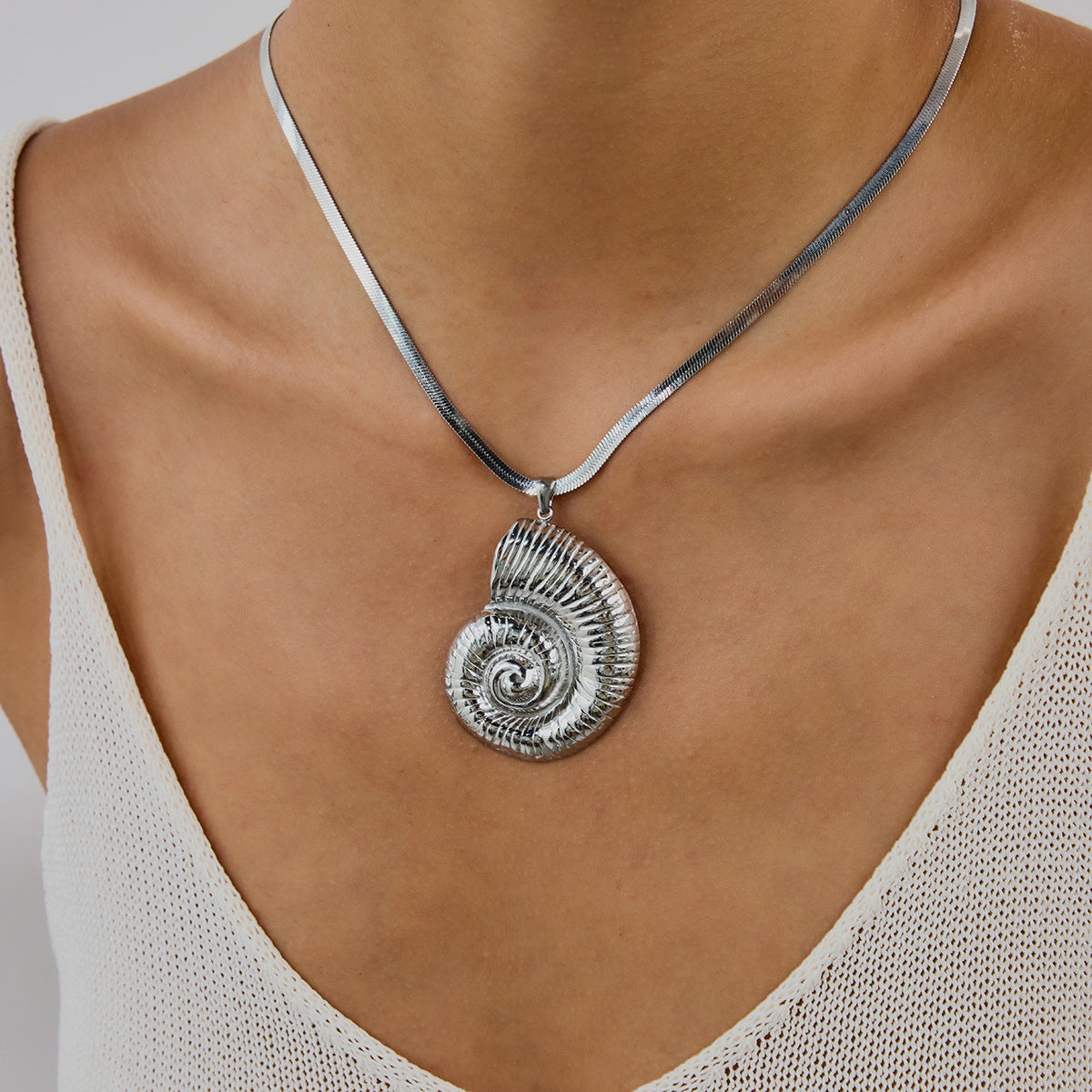 Stainless Steel Conch Necklace Accessories Women'S Summer Titanium Steel Clavicle Chain Hot Sale