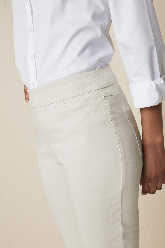 Pull-On Anywear ShapeMe Ankle Pants