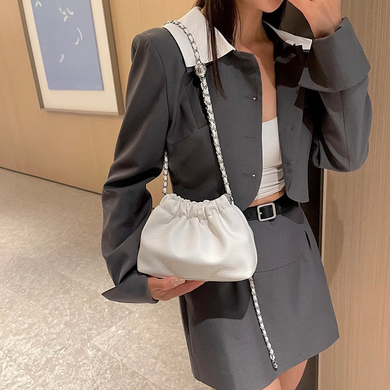 Women's Pu Solid Color Streetwear Sewing Thread Bucket Magnetic Buckle Crossbody Bag