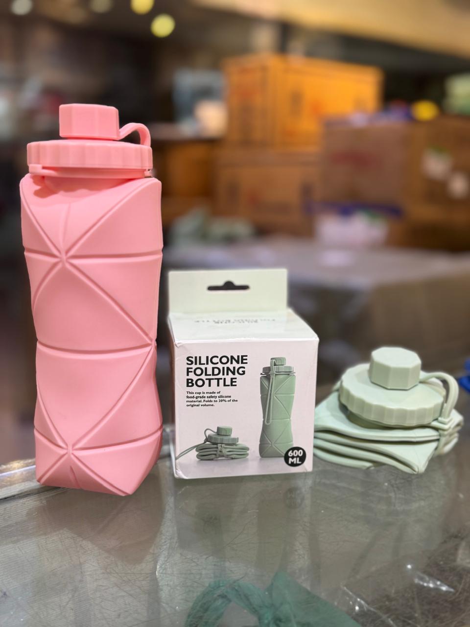 Portable Silicone Water Bottle 鈥?600ML