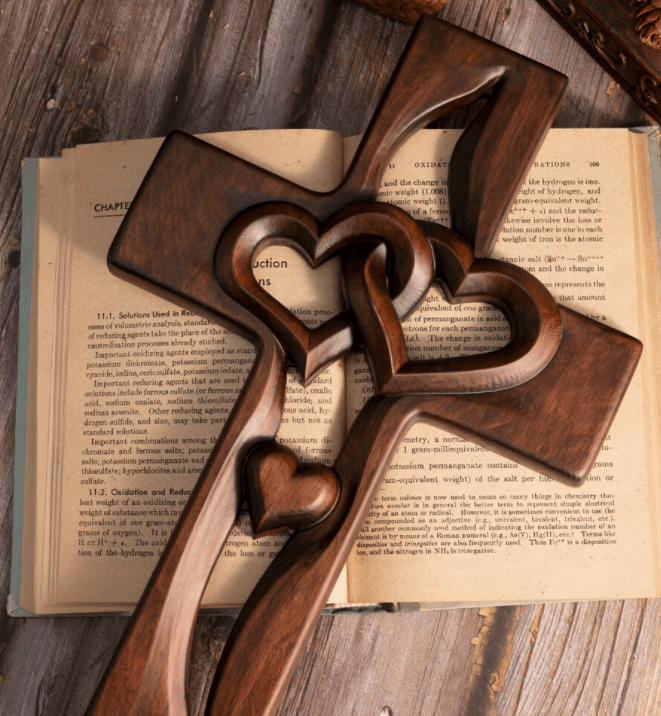 ⏰Last Day Clearance Event Sale 49% OFF💕Intertwined Heart Wooden Cross