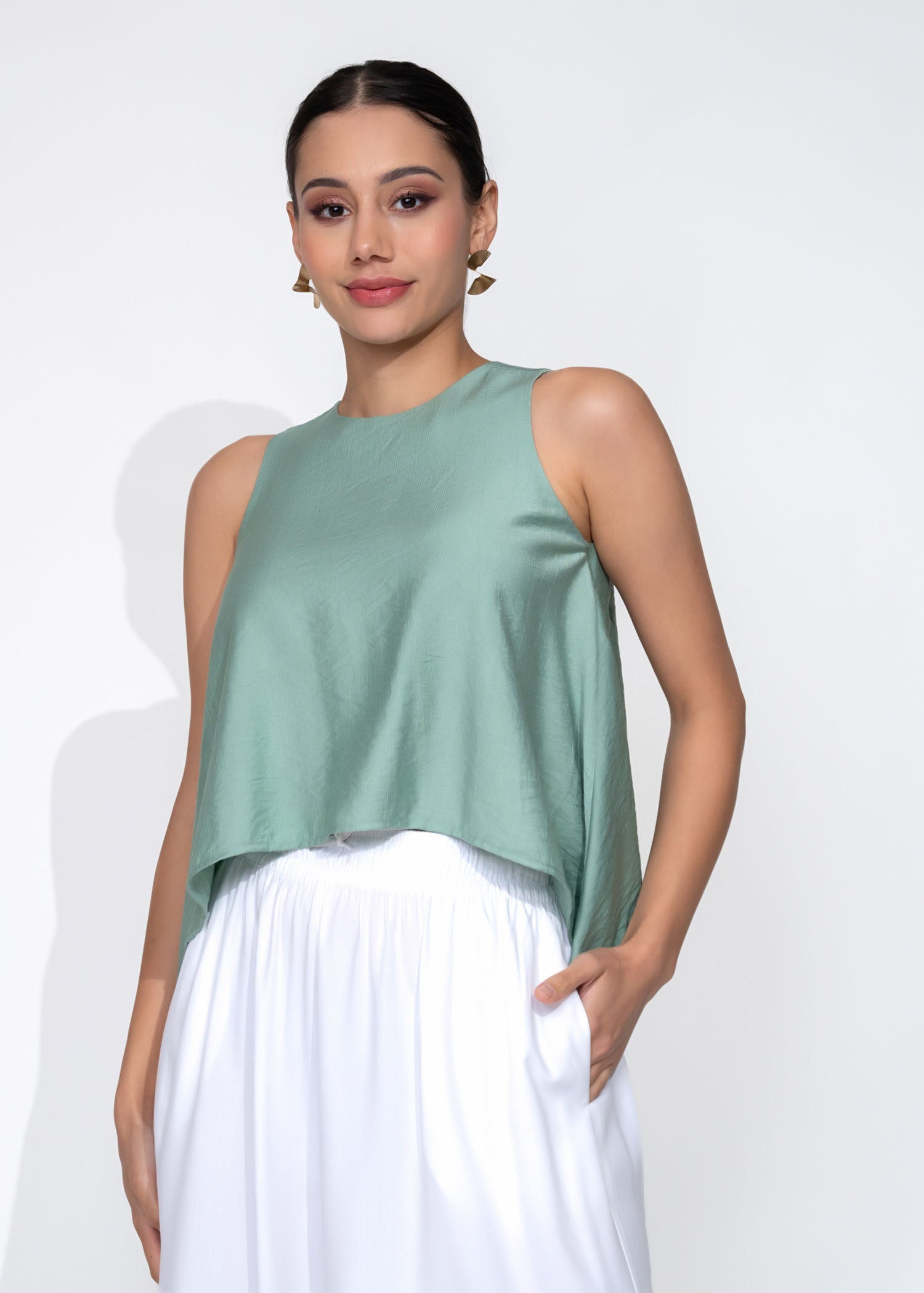 Sleeveless Round Neck Crop Top