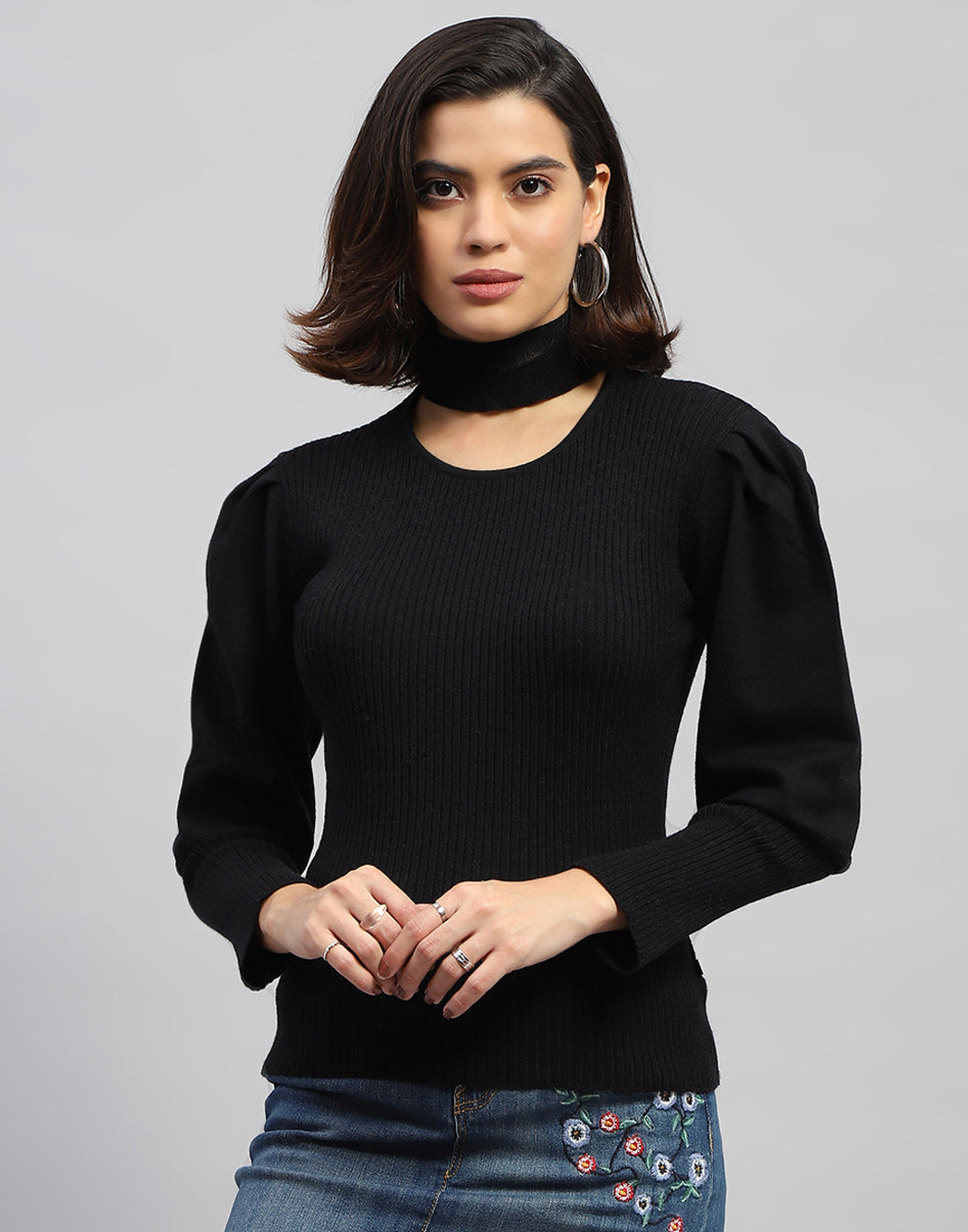 Women Black Self Design Round Neck Full Sleeve Sceavy