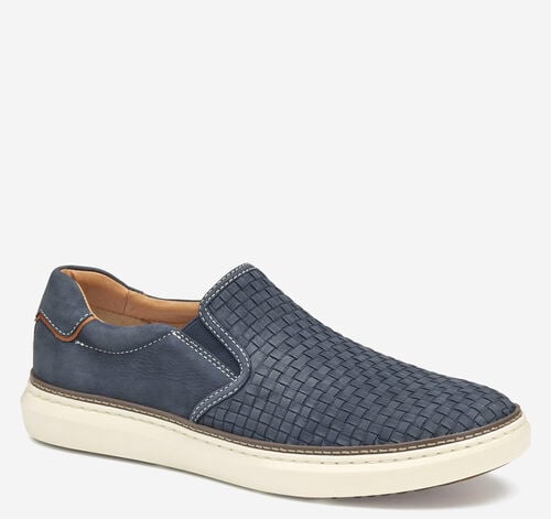 Causal trendy shoe