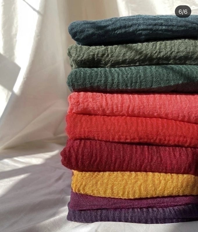 Women's Minimalist Solid Color Satin Printing Shawls