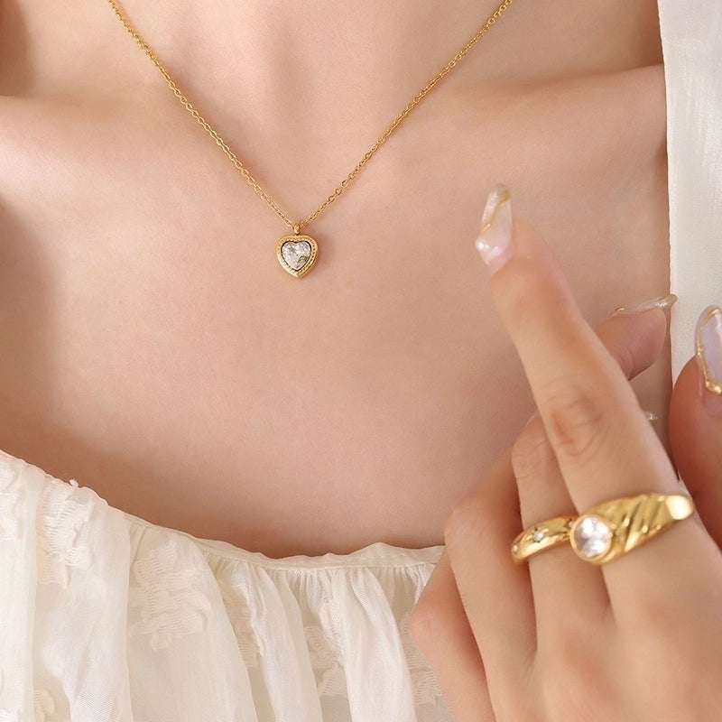 Retro Heart Shape 304 Stainless Steel Zircon 18K Gold Plated Pendant Necklace