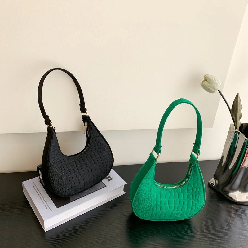 Women's Small Felt Cloth Solid Color Streetwear Sewing Thread Dumpling Shape Zipper Shoulder Bag