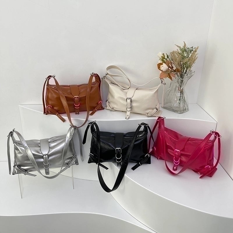 Women's Pu Leather Solid Color Classic Style Zipper Underarm Bag