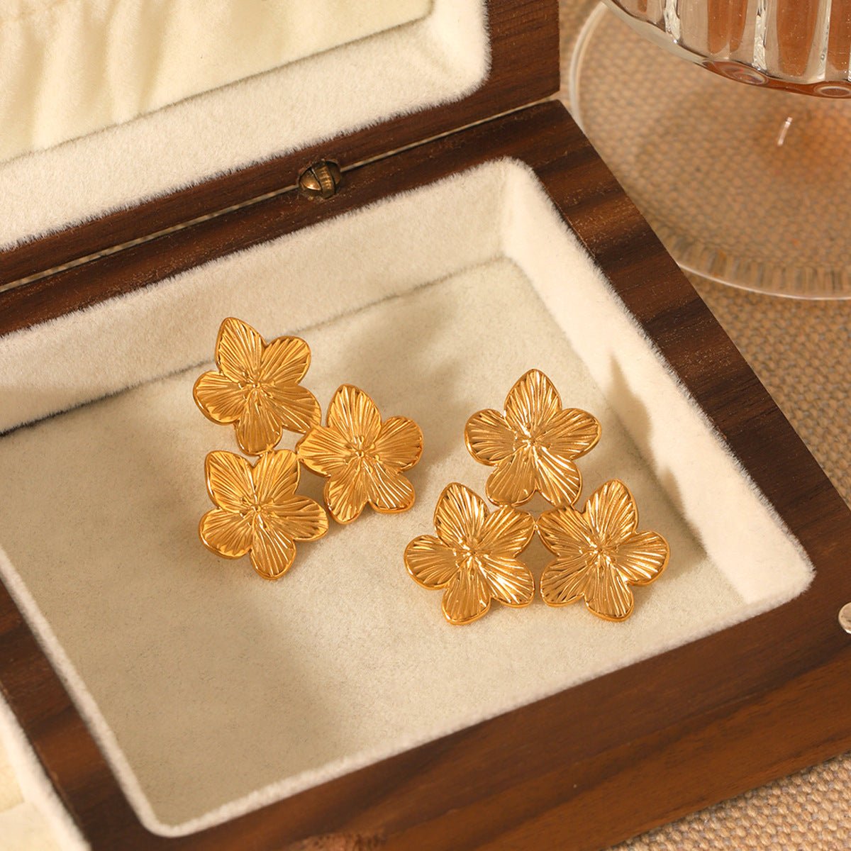 18K Gold Three Flowers Stainless Steel Earrings Female Niche Design Flower Titanium Steel Earrings