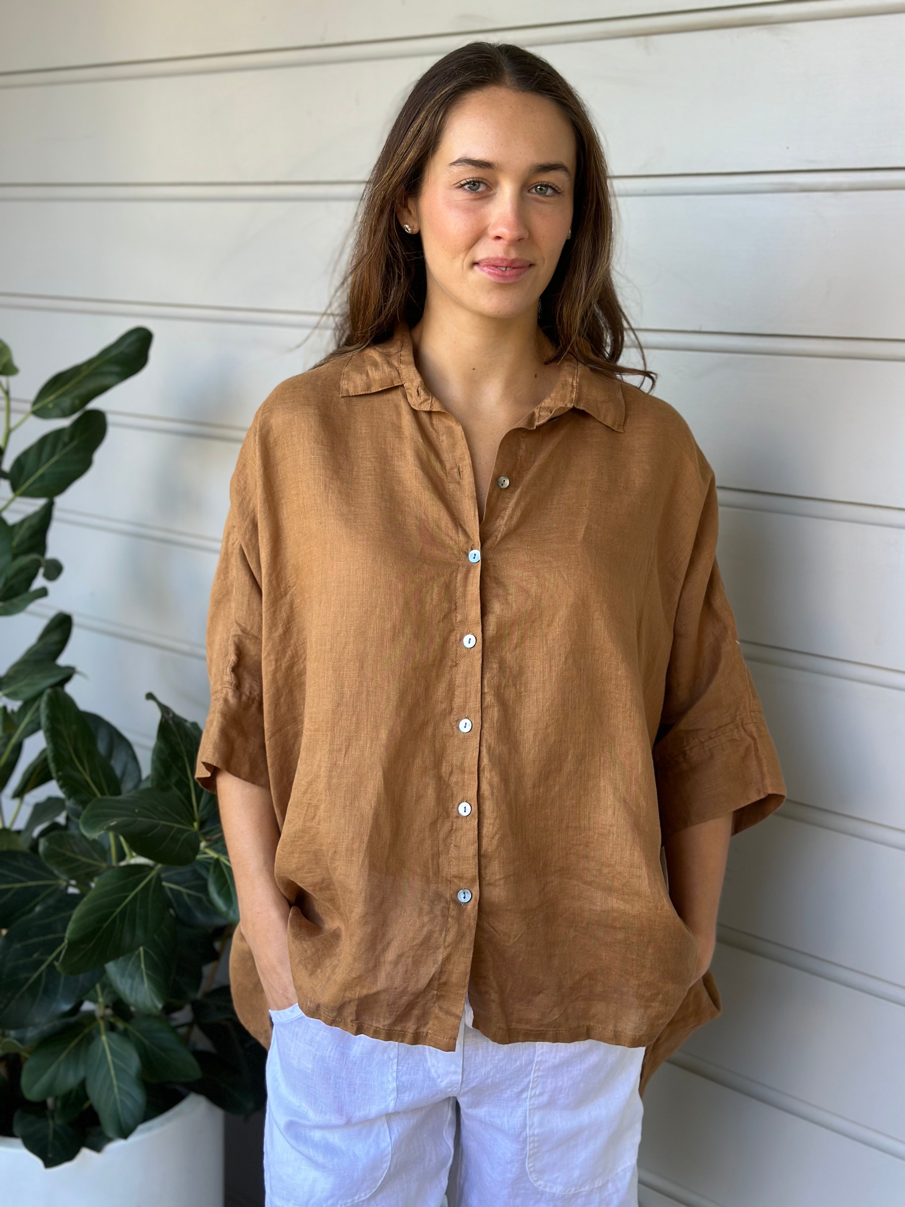 issey shirt - caramel linen