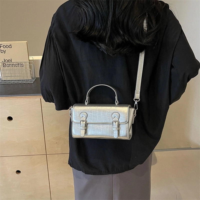 Women's Pu Leather Solid Color Classic Style Sewing Thread Zipper Flip Cover Handbag Crossbody Bag