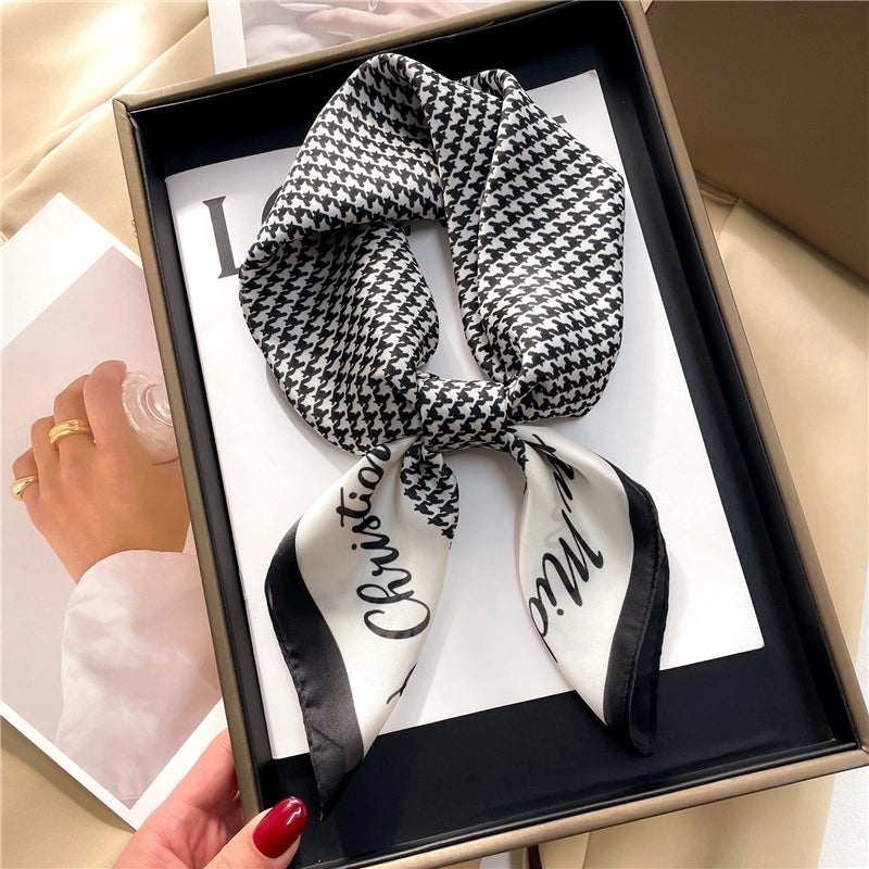 Women's Elegant Minimalist Color Block Polyester Printing Silk Scarf