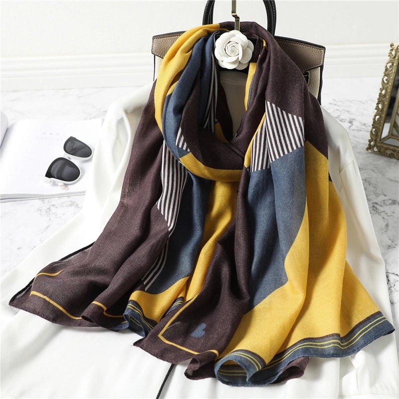 New Cotton And Linen Scarf Women's Fashion Colorblock Shawl Spring And Autumn Travel Decorative Scarf Cyber Celebrity Star Style Letters