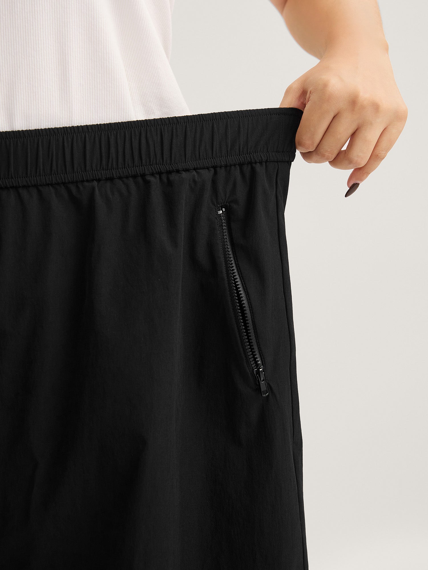 Solid Zipper Pockets Wide-Leg Shorts