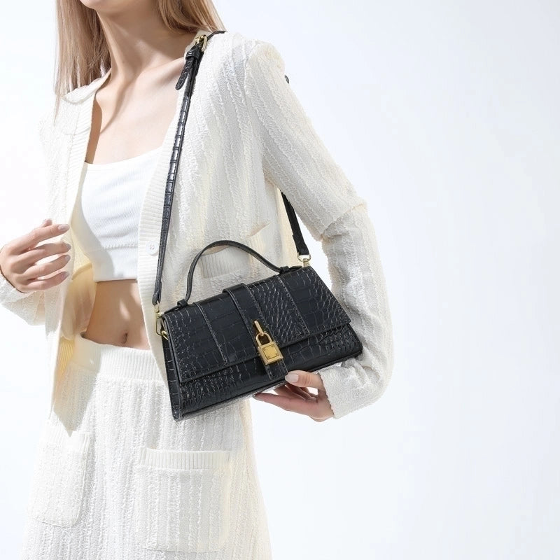Women's Pu Leather Solid Color Punk Classic Style Streetwear Sewing Thread Square Magnetic Buckle Flip Cover Handbag