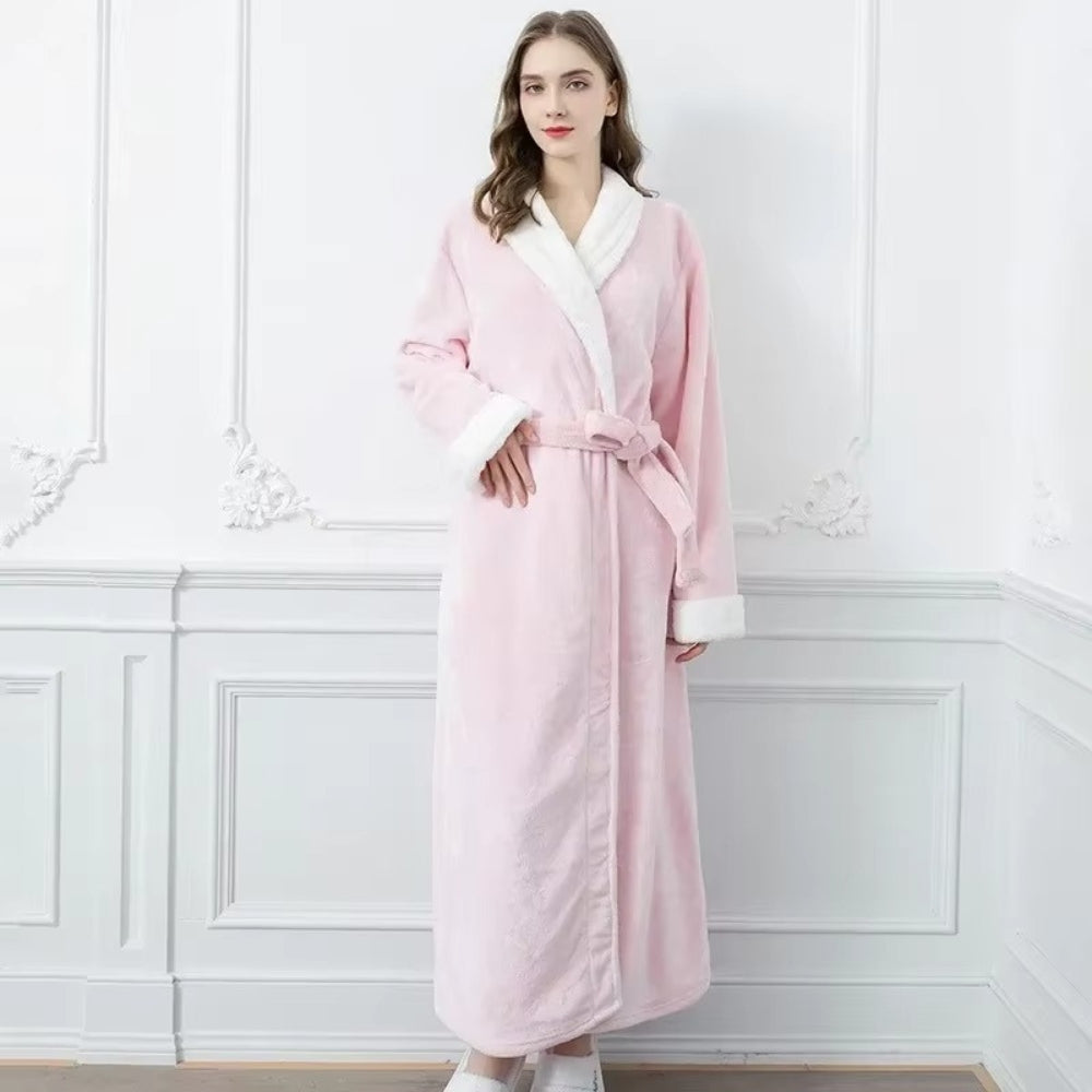 Plush Fleece Contrast Trim Bathrobe