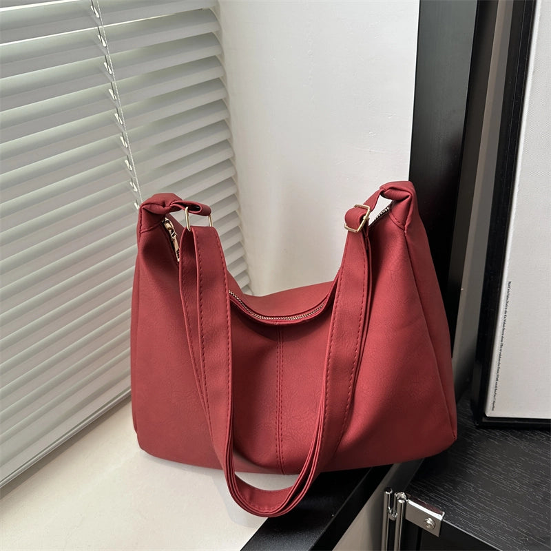 Women's Pu Leather Solid Color Basic Dumpling Shape Zipper Shoulder Bag