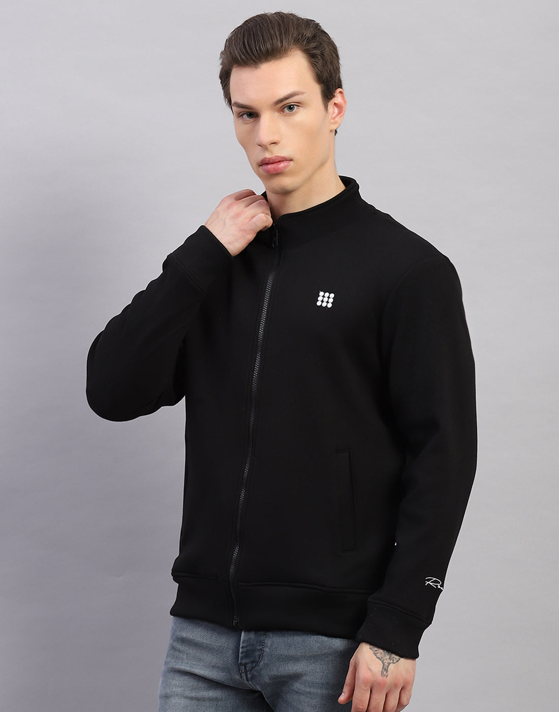 Men Black Solid Round Neck Full Sleeve Sweatshirt