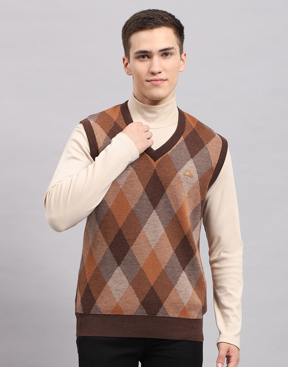 Men Brown Self Design V Neck Sleeveless Sweater