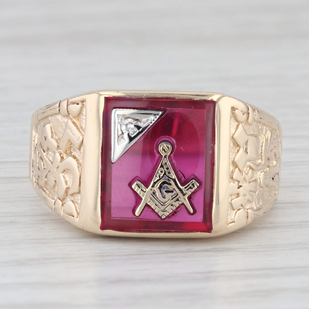 Masonic Nugget Signet Diamond Synthetic Ruby 10K Yellow Gold Ring Size 12