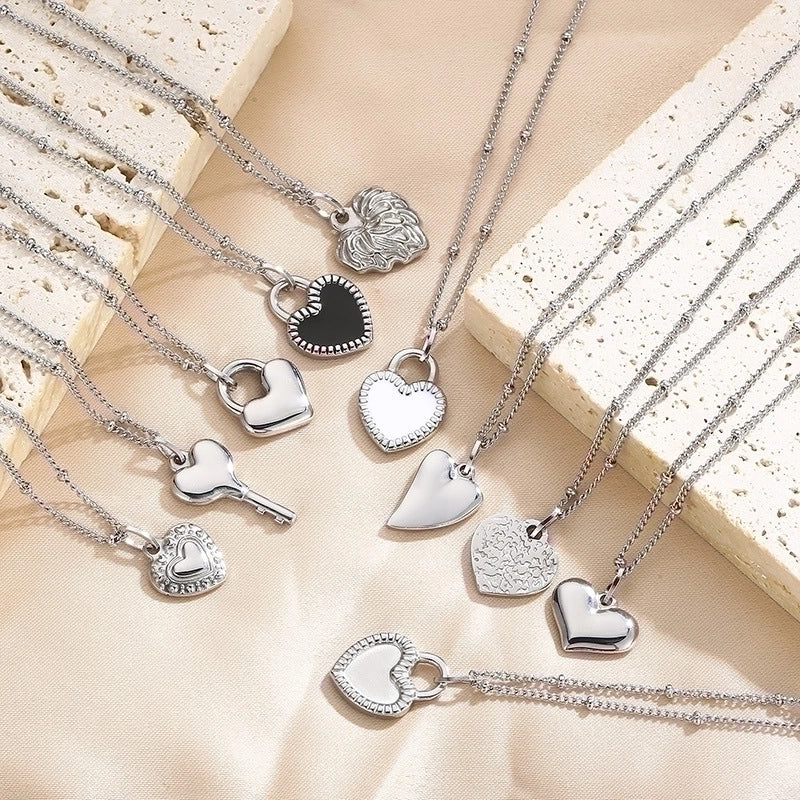 Minimalist Heart Shape Titanium Steel Resin 18K Gold Plated Inlay Pendant Necklace