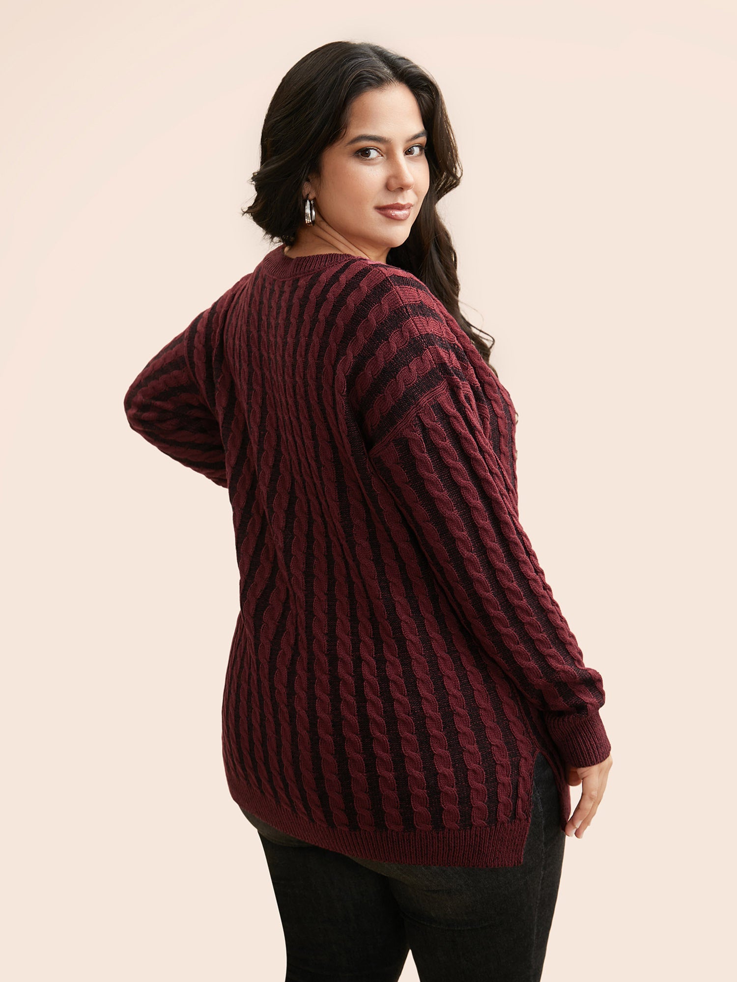 Crew Neck Cable Knit Split Hem Pullover