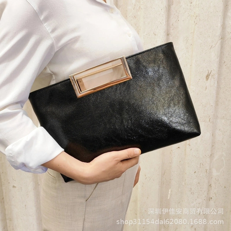 Women's Medium Pu Leather Solid Color Streetwear Square Magnetic Buckle Envelope Bag