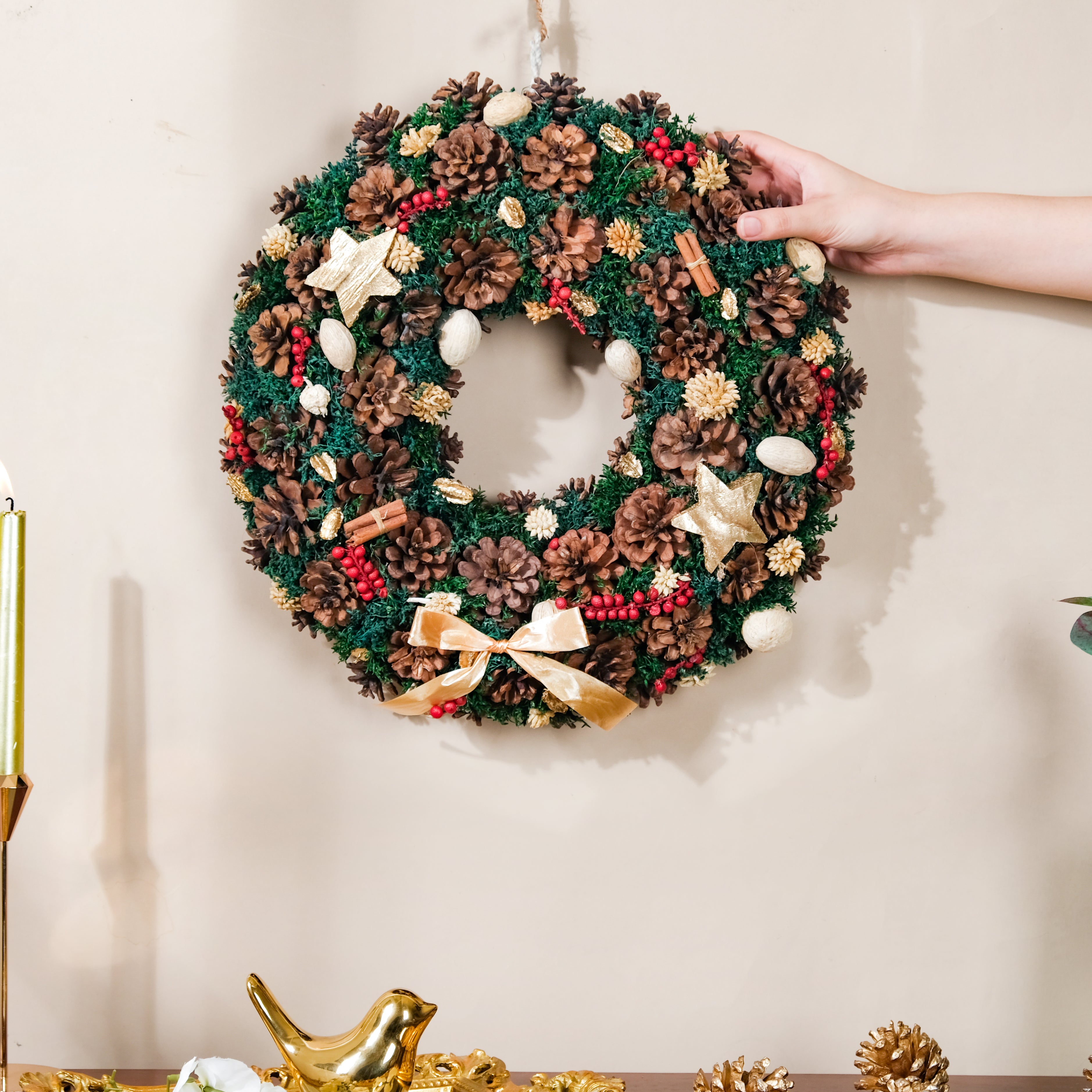 Merry Christmas Wreath Of Pinecones And Berries 13 Inch