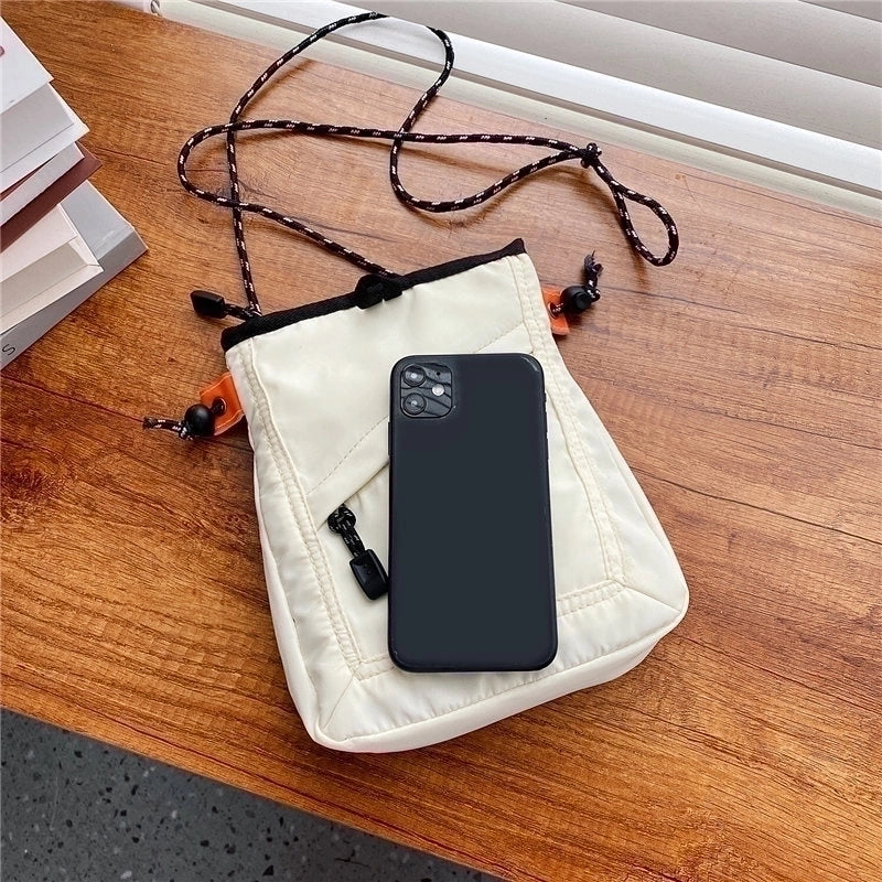Women's Small Nylon Solid Color Streetwear Zipper Crossbody Bag