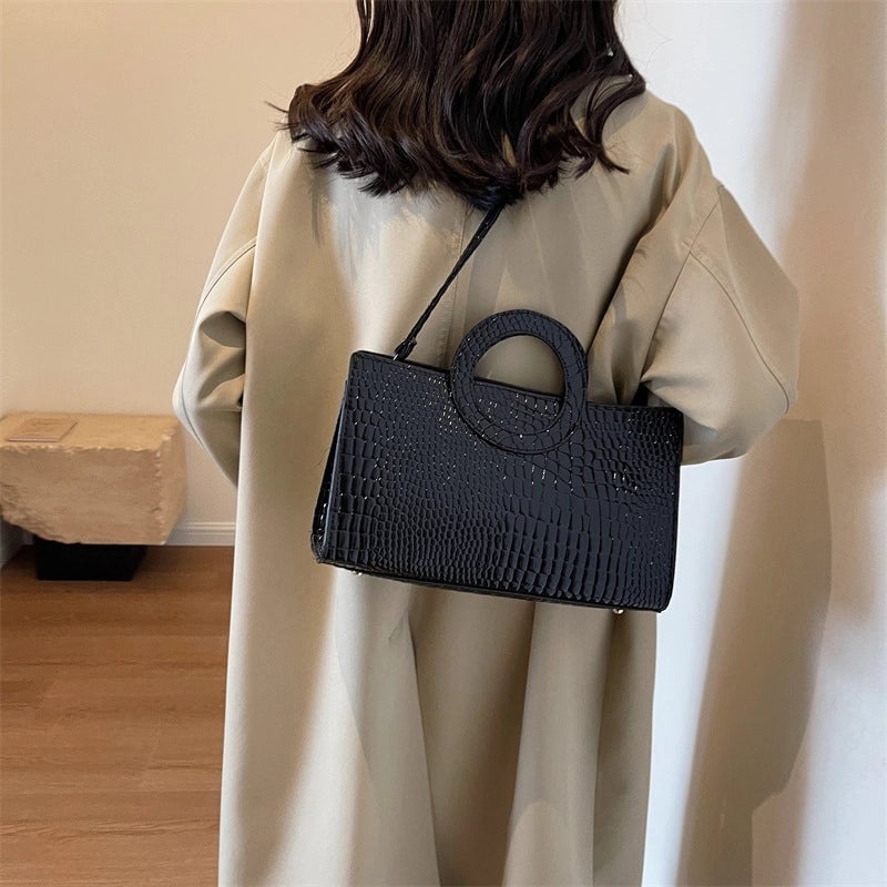 Women's Large Pu Leather Solid Color Crocodile Streetwear Square Zipper Handbag