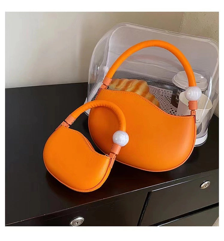 Unisex Medium Pu Leather Solid Color Vintage Style Streetwear Dumpling Shape Zipper Crossbody Bag