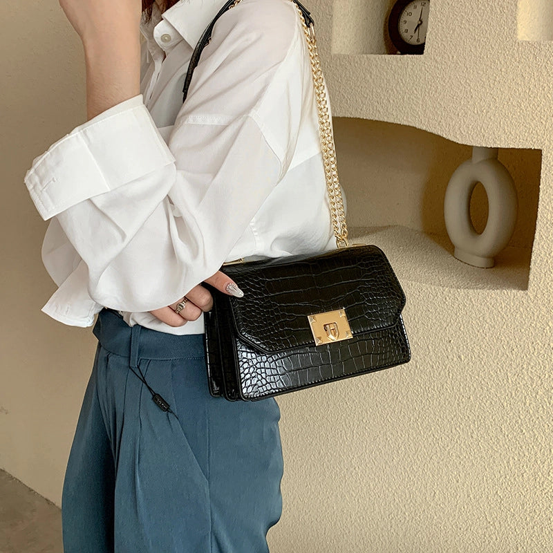 Women's Small Pu Leather Solid Color Streetwear Square Lock Clasp Shoulder Bag Crossbody Bag Chain Bag
