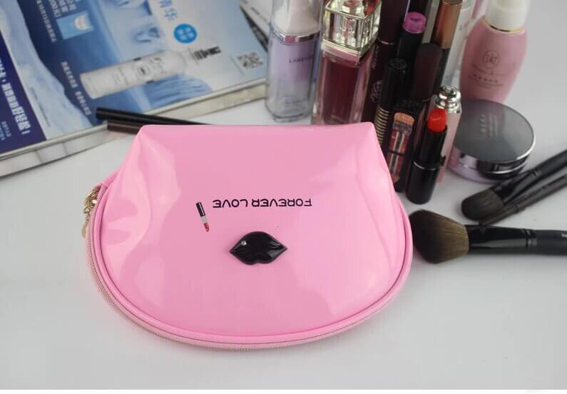 FOREVER LOVE BEAUTY POUCH