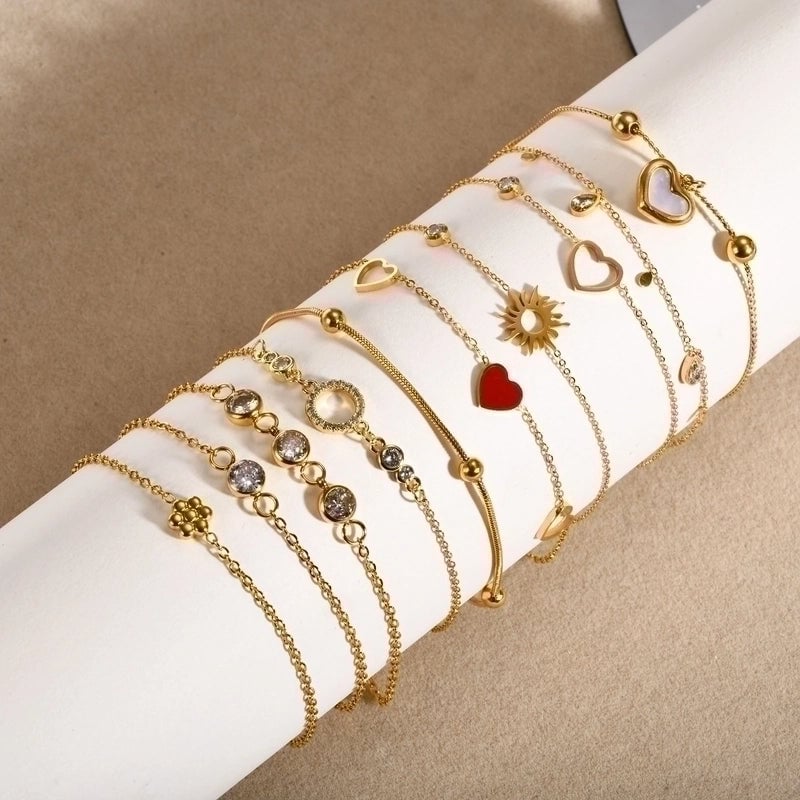 Round Heart Shape Flower 304 Stainless Steel 18K Gold Plated Zircon Bracelets In Bulk